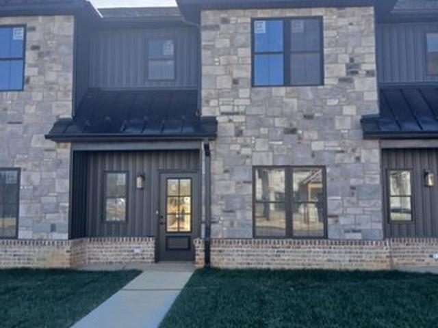 Townhouse for sale in Virginia