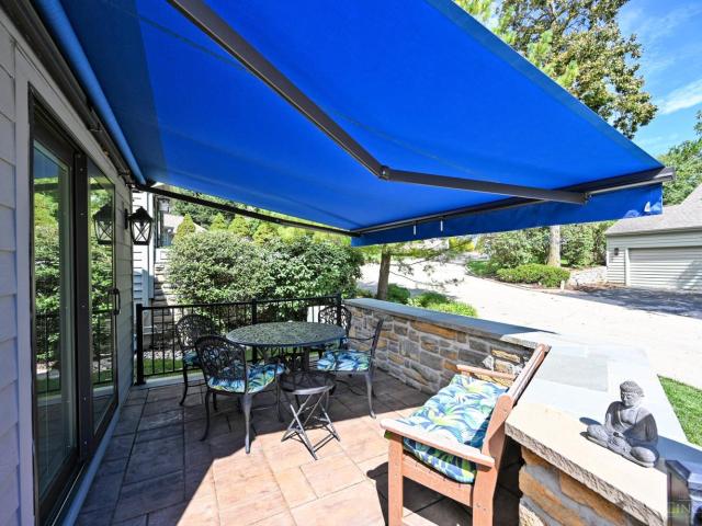 House for sale in Woodmaker’s Ridge of Carpenter’s Run, Blue Ash