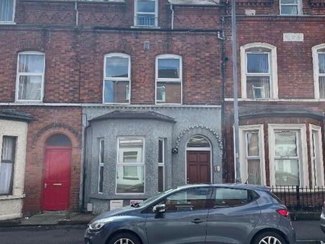 Apartment for rent in Belfast, The Holyland