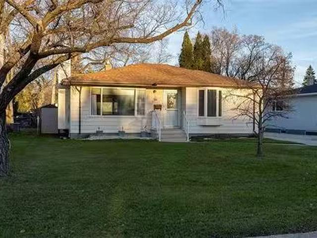 House for sale in East St. Paul, Manitoba
