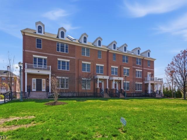 Condo for sale in Livingston, New Jersey
