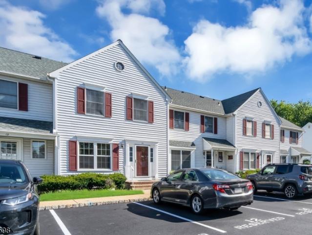 Condo for sale in Bound Brook, New Jersey
