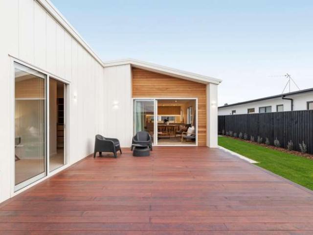 House for sale in Chaslands, Canterbury