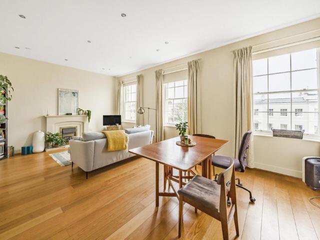 Apartment for rent in Marle Hill, Cheltenham
