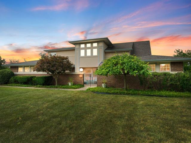 House for sale in Oak Brook, Illinois