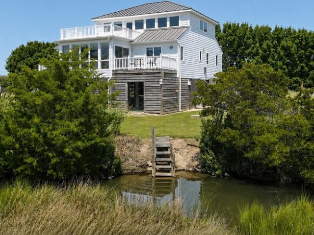 House for sale in Crisfield, Maryland
