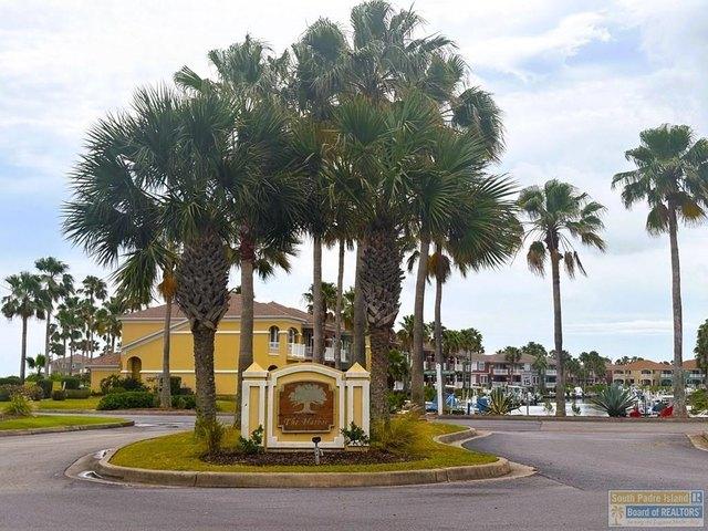Townhouse for sale in Cameron, Texas