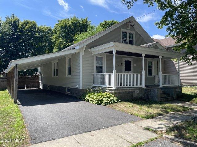 House for sale in Saratoga, New York
