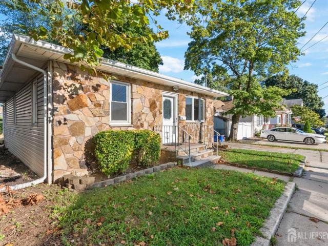 House for sale in Sayreville, Middlesex County