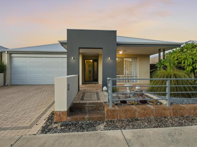 House for sale in Champion Lakes, Western Australia