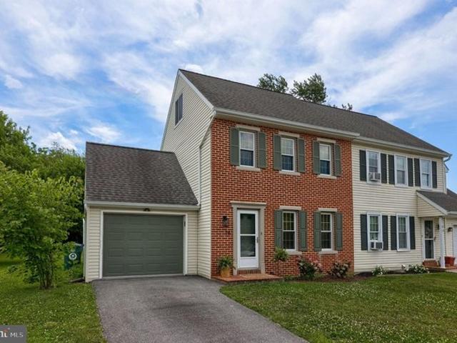 Townhouse for sale in Strasburg, Pennsylvania