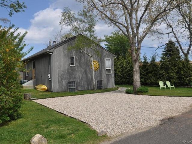 House for sale in Wainscott, New York