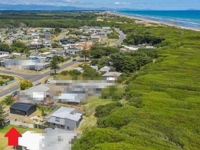 House for sale in Hīmatangi Beach, Manawatū District
