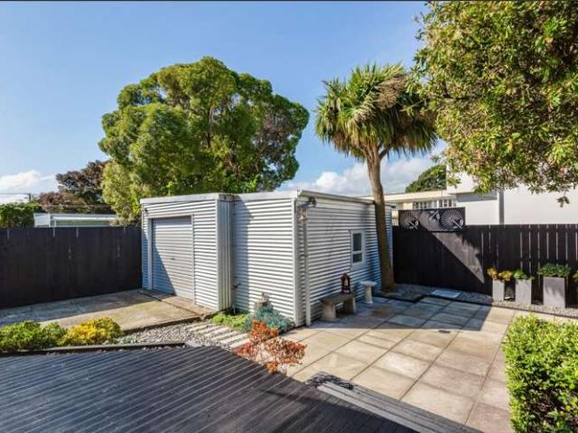 House for sale in Days Bay, Wellington