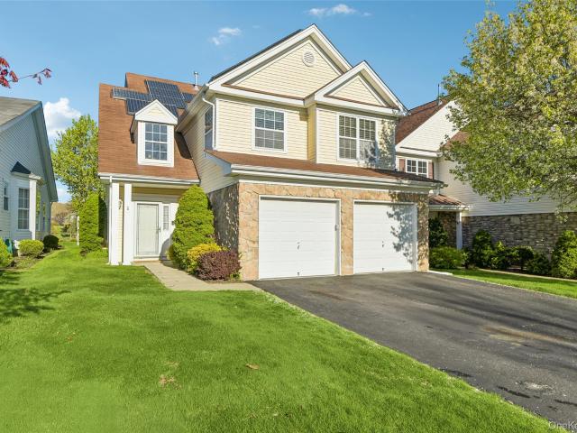 Condo for sale in Centereach, New York