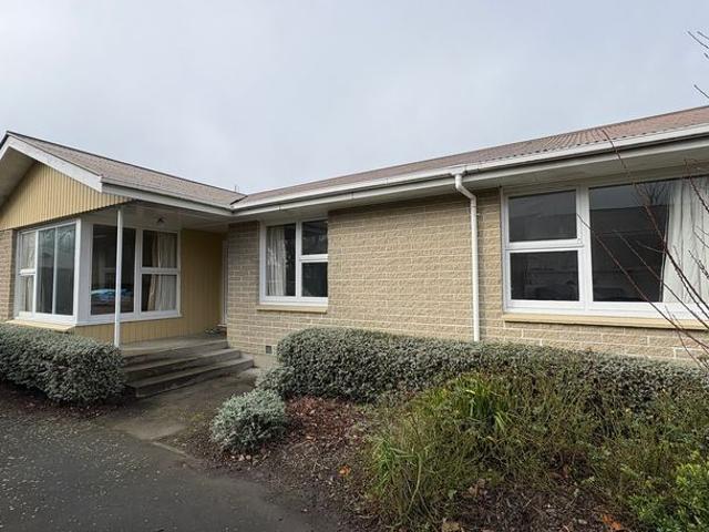 House for rent in Chaslands, Canterbury