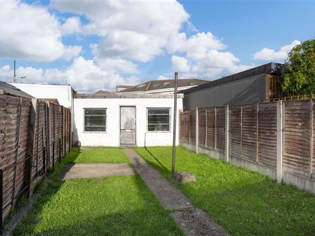 Terraced House for sale in Drimnagh, Dublin