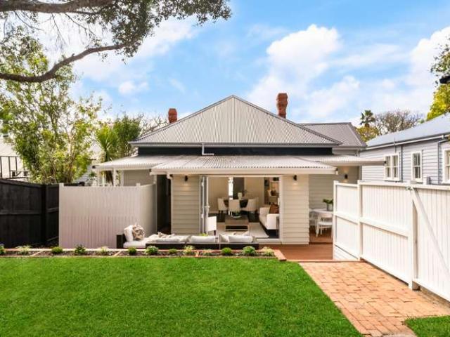 House for sale in Balmoral, Oroua County