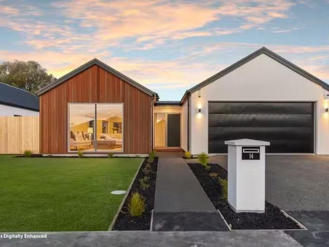 House for sale in Chaslands, Canterbury