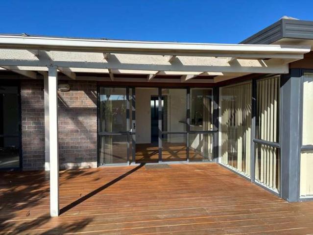 House for rent in Orewa