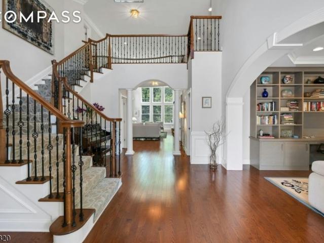 Townhouse for sale in Warren