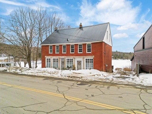 House for sale in Mount Vernon, Maine