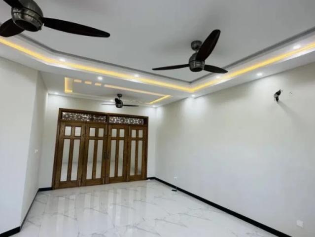 House for sale in جی-13/2, اسلام آباد