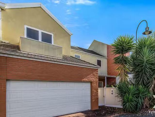 Condo for rent in Camerons Creek, Victoria