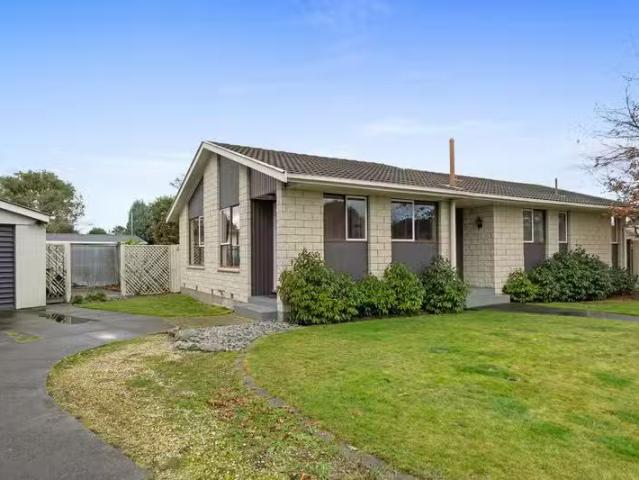 House for sale in Chaslands, Canterbury