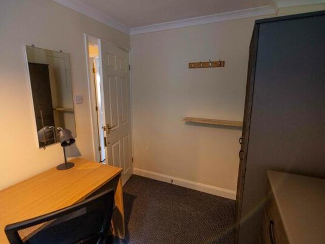 Room for rent in High Field, Isle Of Man