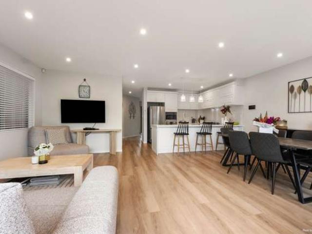 Townhouse for sale in Hobsonville, Upper Harbour