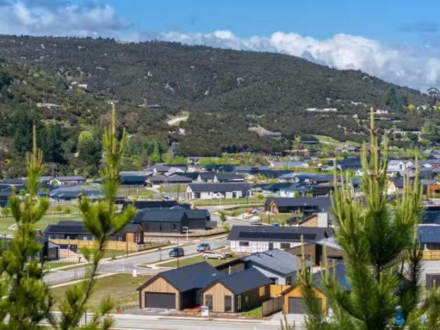 House for sale in Otakou