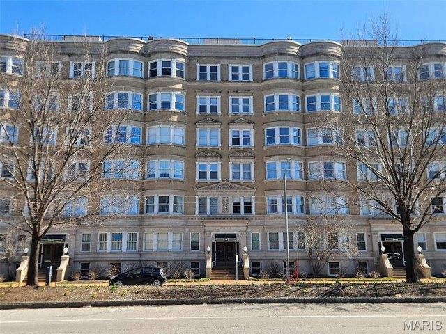Condo for sale in Saint Louis, Missouri