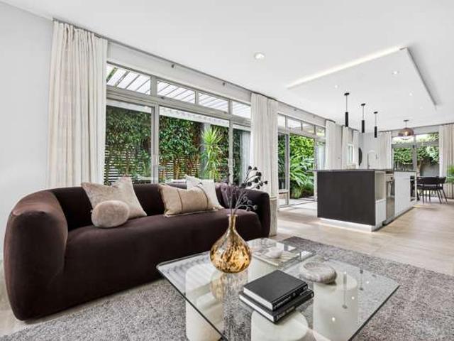 House for sale in Westmere