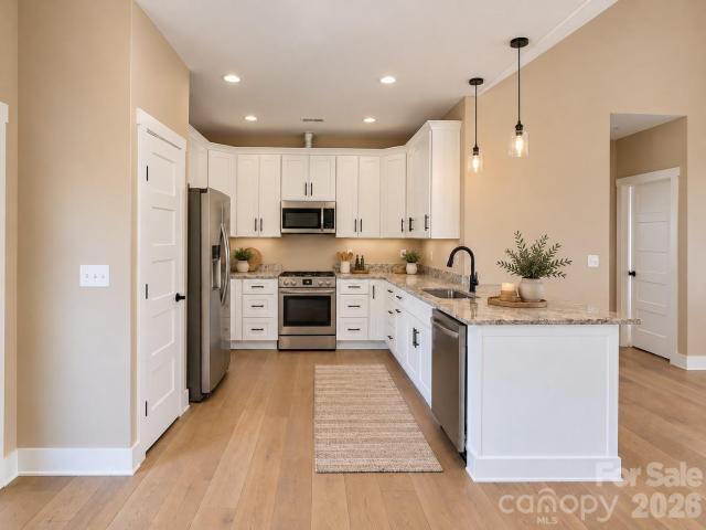House for sale in Oak Hill, Hendersonville