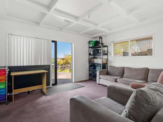 House for sale in Glen Eden, Waitākere Ranges