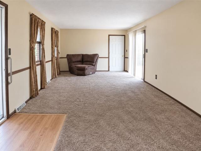House for sale in Atlasburg, Smith Township