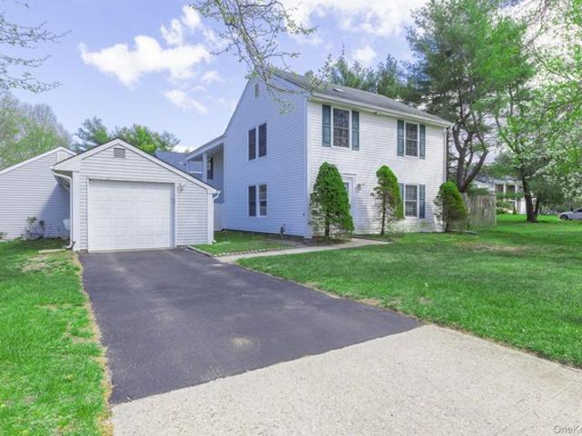 Condo for sale in Centereach, New York
