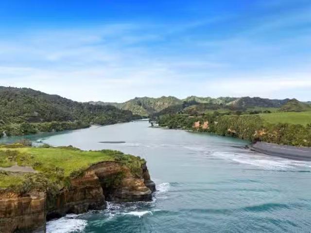 House for sale in Taranaki