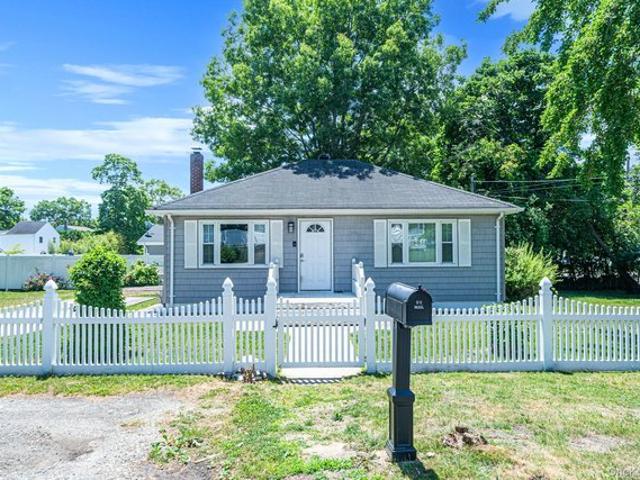 House for sale in Centereach, New York