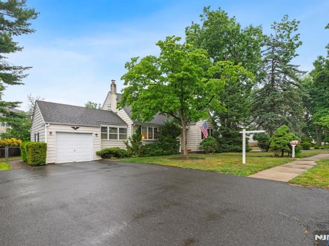 House for sale in Dumont, New Jersey
