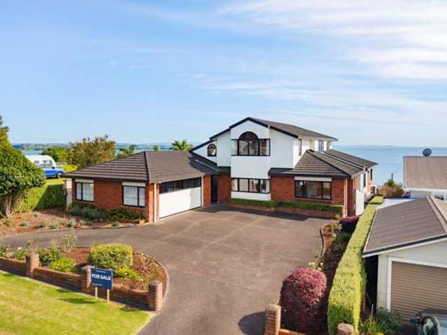 House for sale in Clarks
