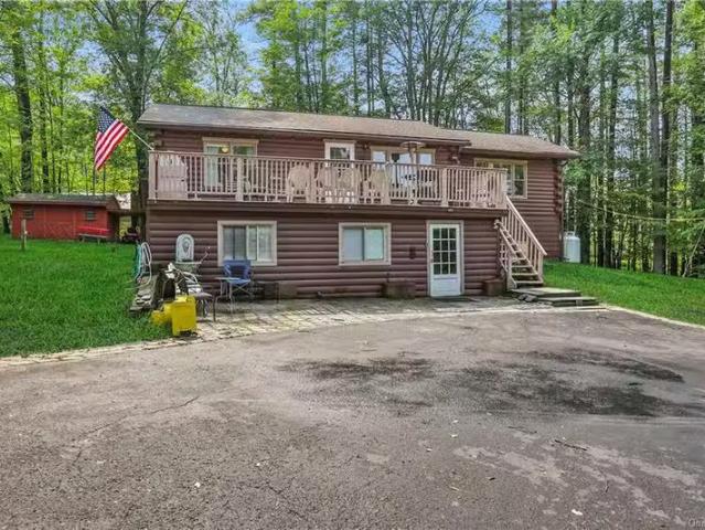 House for sale in Kingston