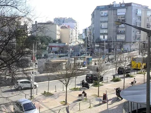 Loja venda em Cova da Piedade, Almada
