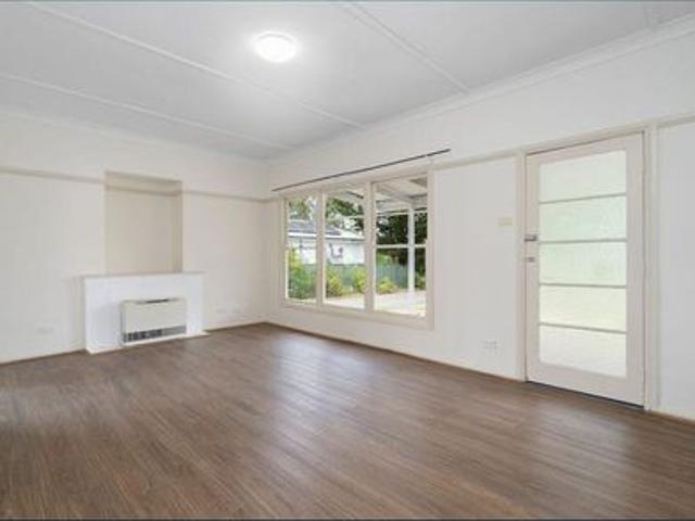 House for rent in Brisbane Grove, New South Wales