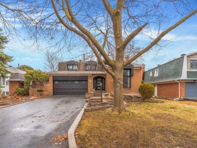 House for sale in Kirkland, Quebec