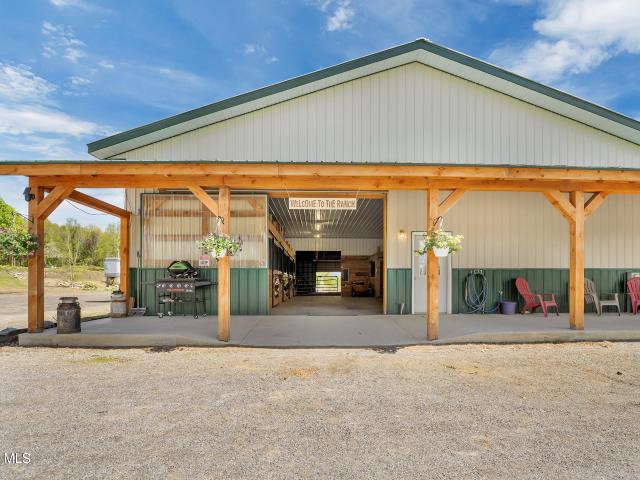 Commercial for sale in Town of Hartford, Town of Argyle