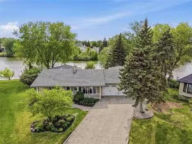 House for sale in East St. Paul, Manitoba