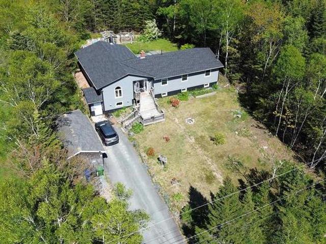 House for sale in Hatchet Lake, Nova Scotia