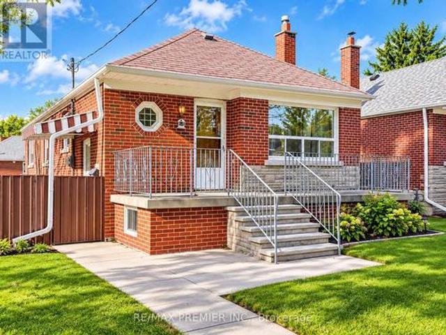 House for sale in Scarborough Centre, Toronto